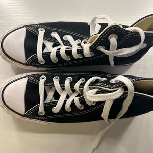 Black high top converse